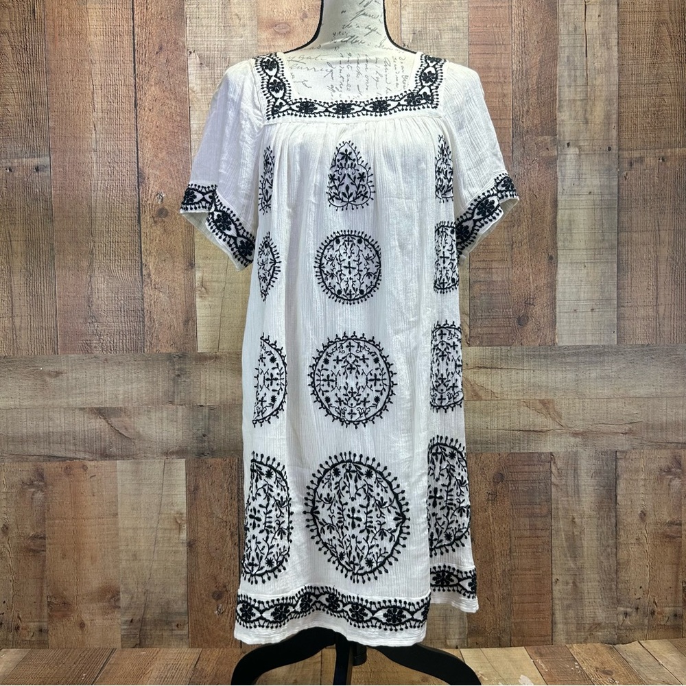 Topshop Cream Blouse with Black Aztec Detailing, Lined, NWT